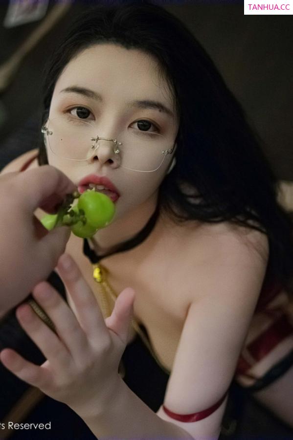   [XiuRen]高清写真图 2024.10.15 No.9287 樱桃小犊子 黑丝美臀第37张图片